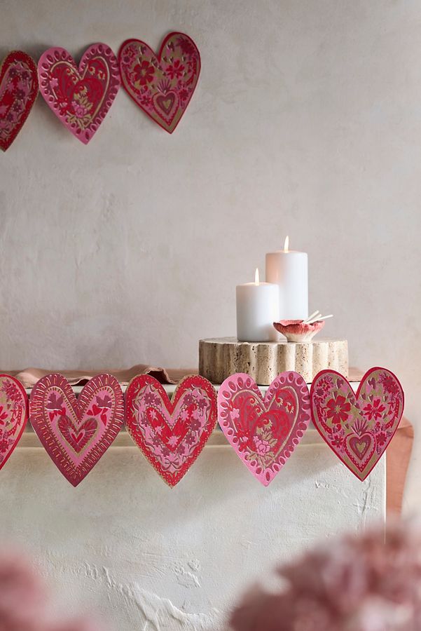 Slide View: 1: Hearts Paper Concertina Garland