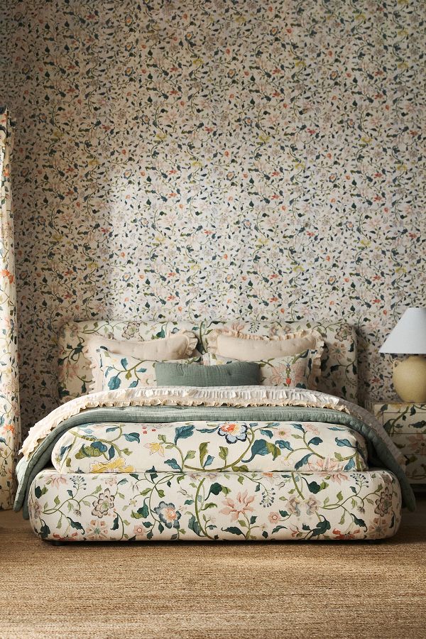 Slide View: 1: Winnie Tall Hattie Floral Bed