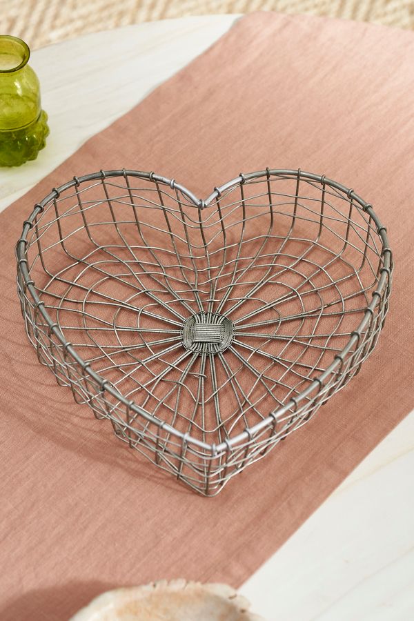 Slide View: 1: Wire Heart Bowl