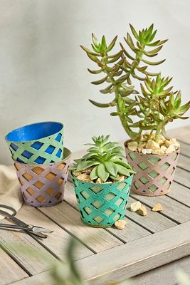 Colorful Iron Lattice Pot