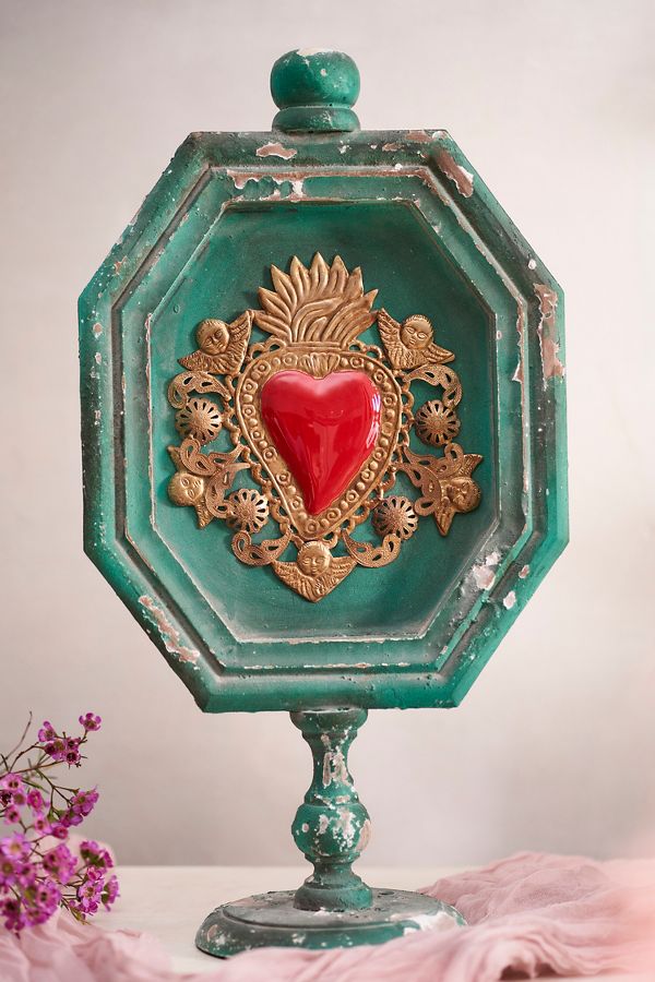 Slide View: 4: Distressed Framed Heart Stand, Green