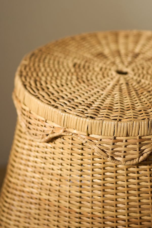 Slide View: 2: Scallop Wicker Lidded Hamper