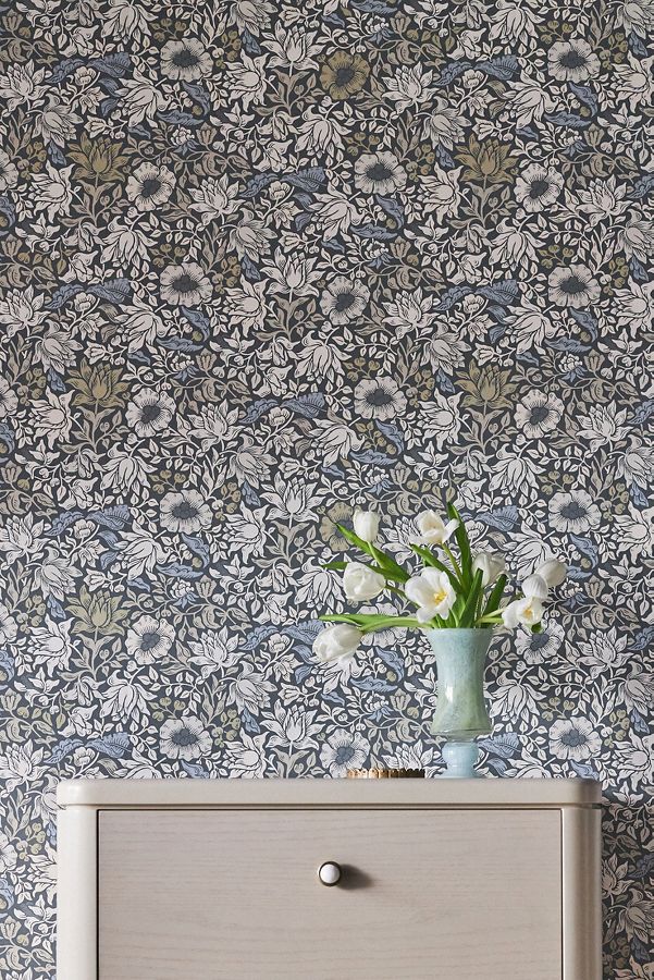 Slide View: 1: Morris & Co. Mallow Wallpaper