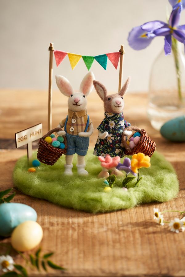 Slide View: 1: Egg Hunt Felt Critter Scene