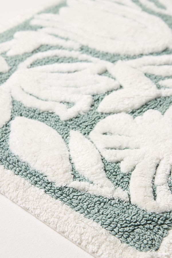 Slide View: 2: Kenia Tufted Bath Mat