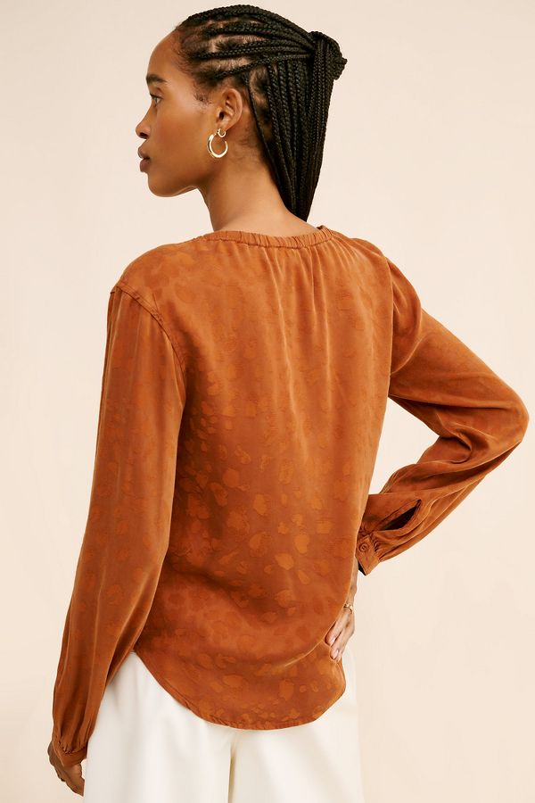 Slide View: 2: Cloth & Stone Long Sleeve Elastic Neck Buttondown Top