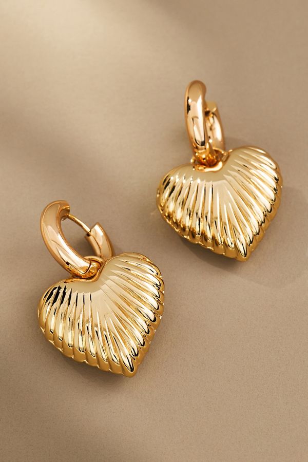 Slide View: 1: Ribbed Heart Charm Huggie Earrings