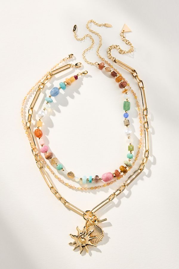 Vista de diapositivas: 1: Shades of Sea Layered Necklaces, Set of 3: Charm Edition