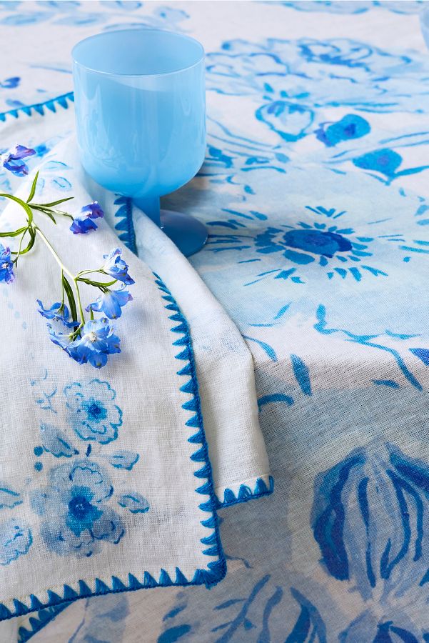 Slide View: 6: Delft Vase Tablecloth