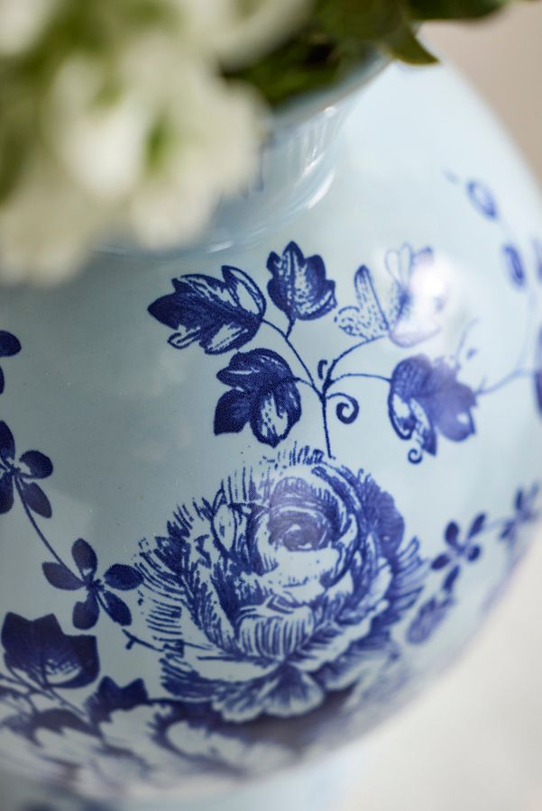 Slide View: 4: Monochromatic Delft Vase