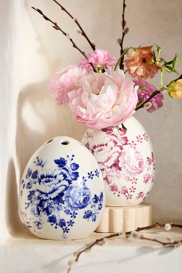 Slide View: 2: Delft Egg Bud Vase