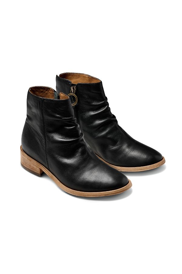 Slide View: 2: beek Quail Ankle Boots