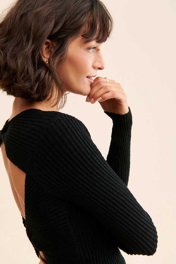 Slide View: 1: ASTR the Label Lynette Twist-Back Sweater