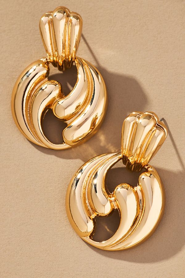 Slide View: 1: Wavy Metal Doorknock Earrings