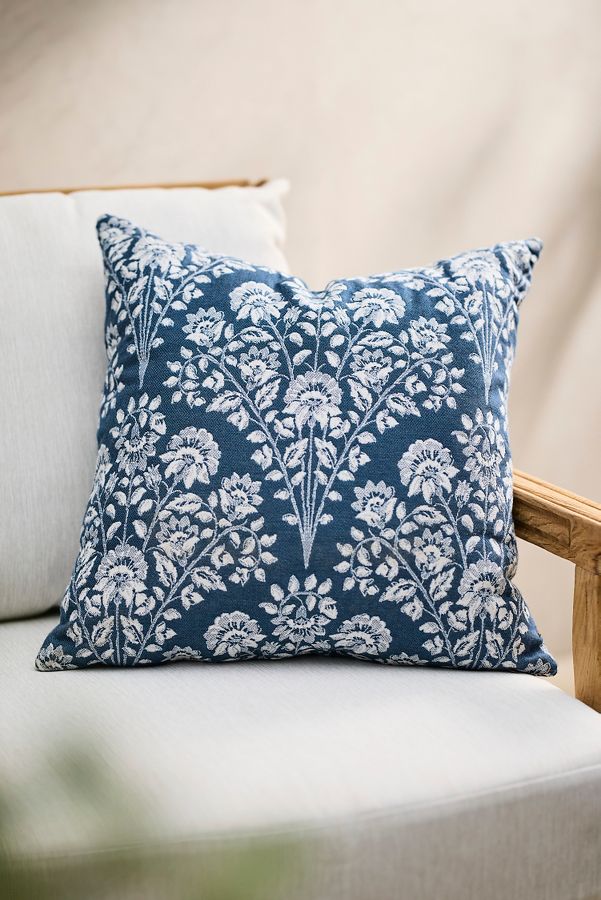 Slide View: 1: Floral Bouquet Outdoor Pillow