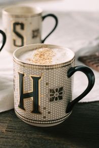 Slide View: 5: Margot Bistro-Becher mit Monogramm und Kacheldesign