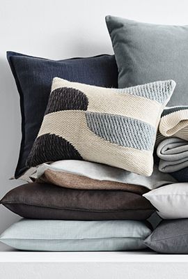 Pillows & Throws