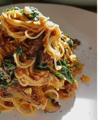 creamy sun-dried tomato pasta