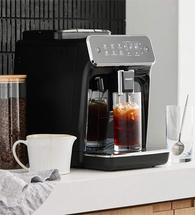 phillips 3200 series automatic espresso machine with LatteGo
