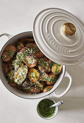 Le Creuset® Classic 5.5-Qt. Cream Enameled Cast Iron Dutch Oven