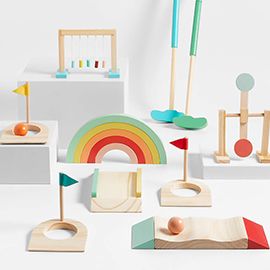 Wonder and Wise Good Wood Kids Mini Golf Set