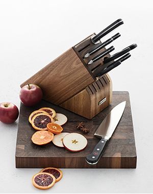 WÜSTHOF® Classic 9-Piece Acacia Wood Knife Block Set