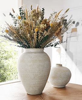 botanicals & vases