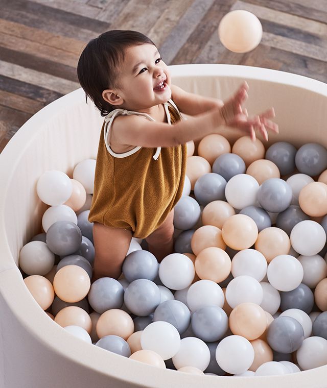 Baby and Toddler Natural Pop-Up Ball Pit with White, Pink and Grey Balls