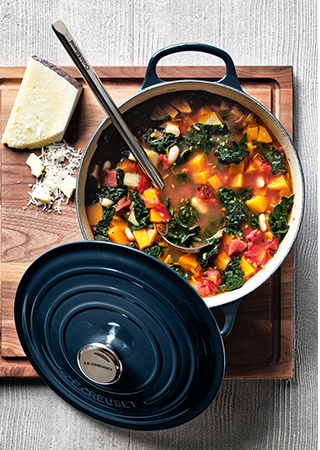 Le Creuset® Signature Nuit Dutch Oven