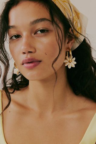 Logan Tay Shell Hoops
