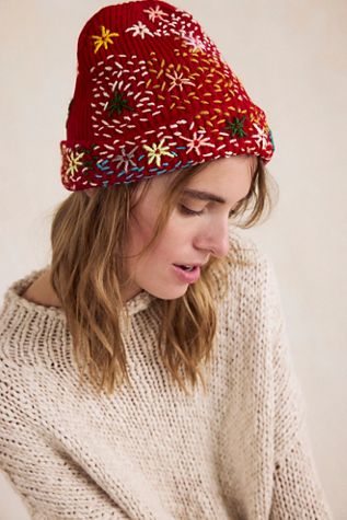 De Sienna Embroidered Beanie