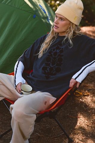 Tackle Flocked Logo Tee