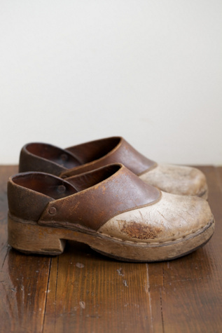 vintage clogs