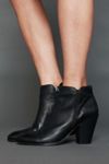 hallee stretch boot
