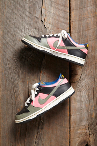 vintage nike sneakers