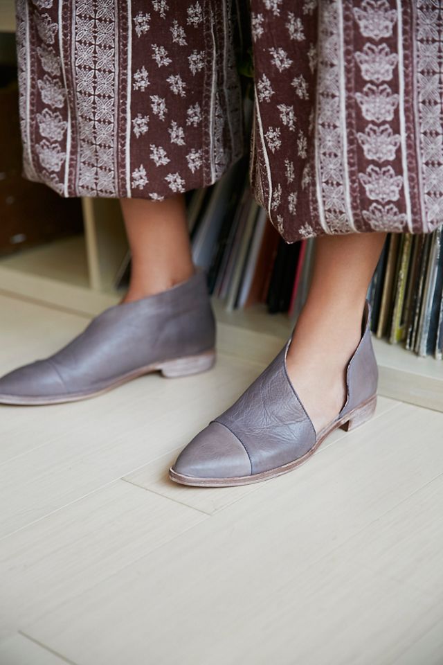 royale flat shoe