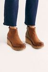 below sunset clog boot