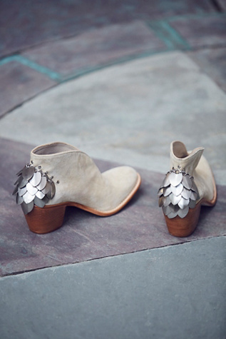 silver diamond boots