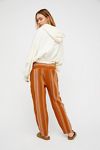 yoke belted 2tuck wide trousers