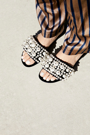 sandals with pearls on them