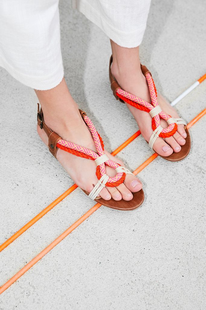 ErsA z Group l rope thong sandals