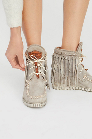 roseland moccasin boot