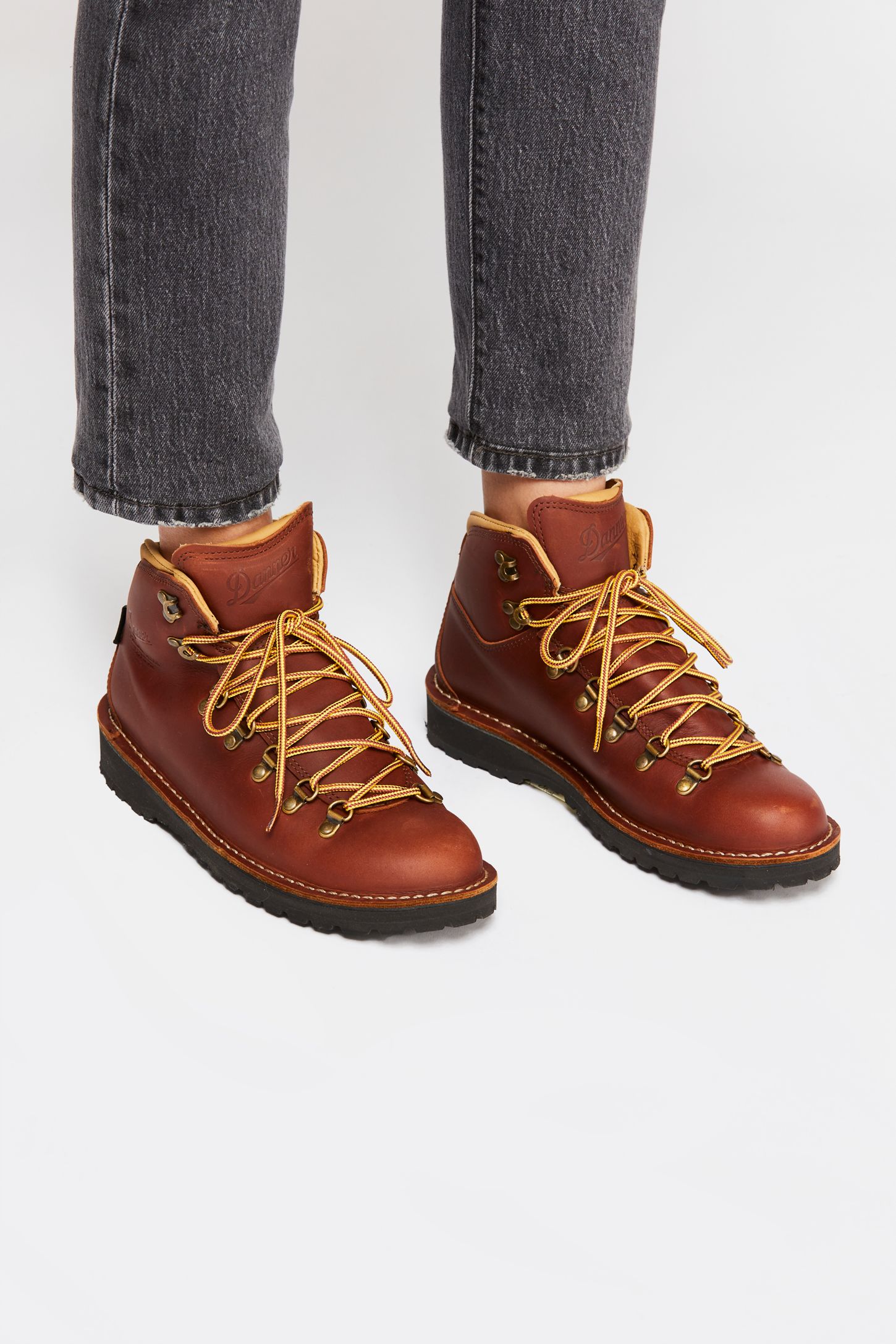 Slide View 2: Danner Cascade Mountain Hiker Boot