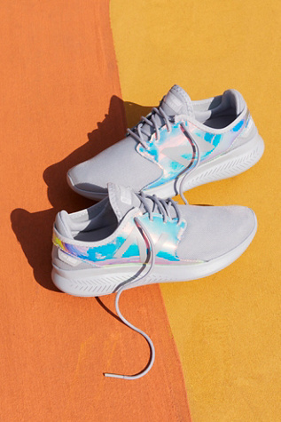 fuelcore running sneaker iridescent