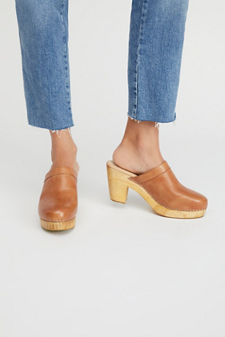 free people clogs