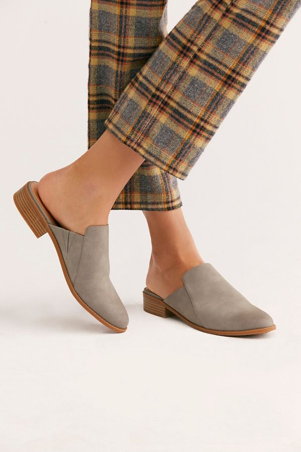 bc footwear austin flat
