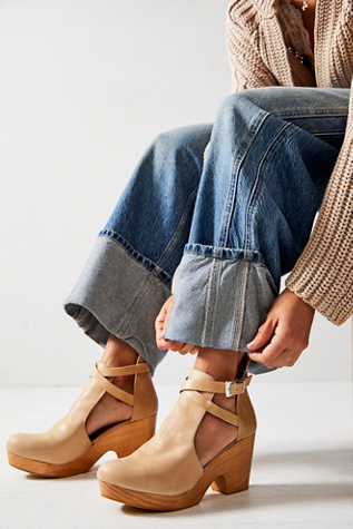 Cedar Clog