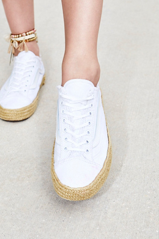 vans style 36 decon white