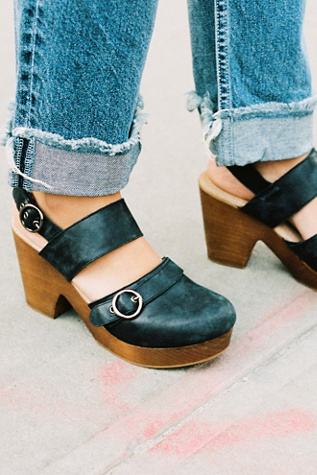 free people park circle clog