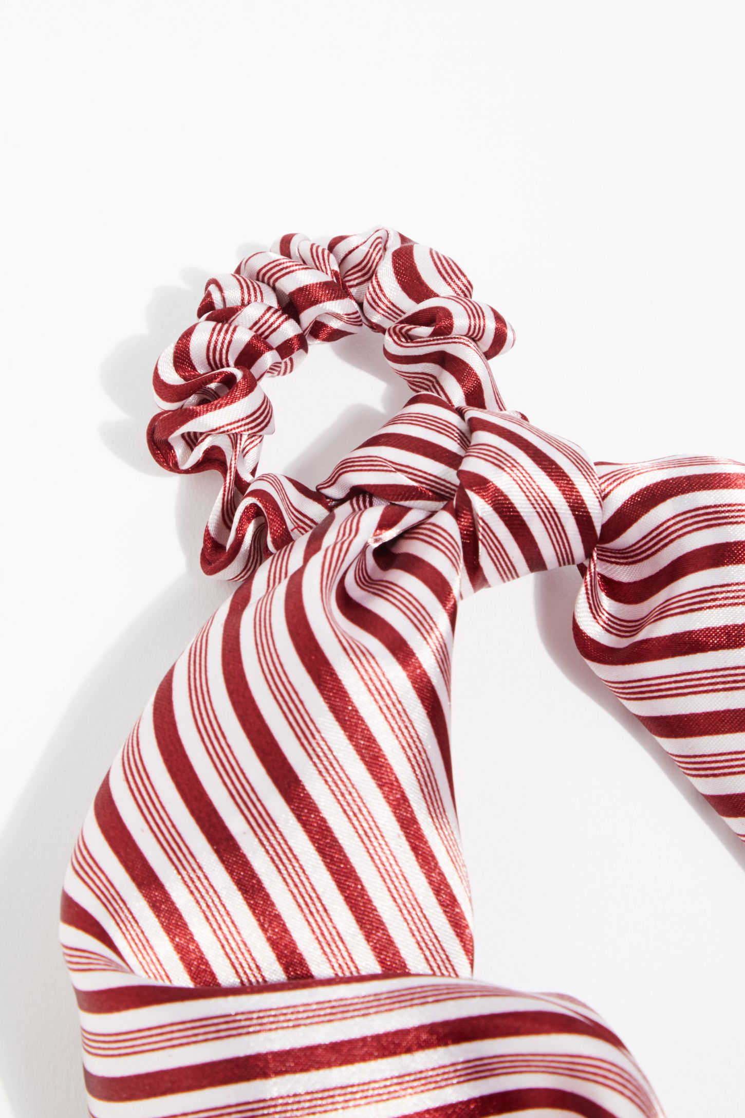 Slide View 3: Printed Scarf Pony